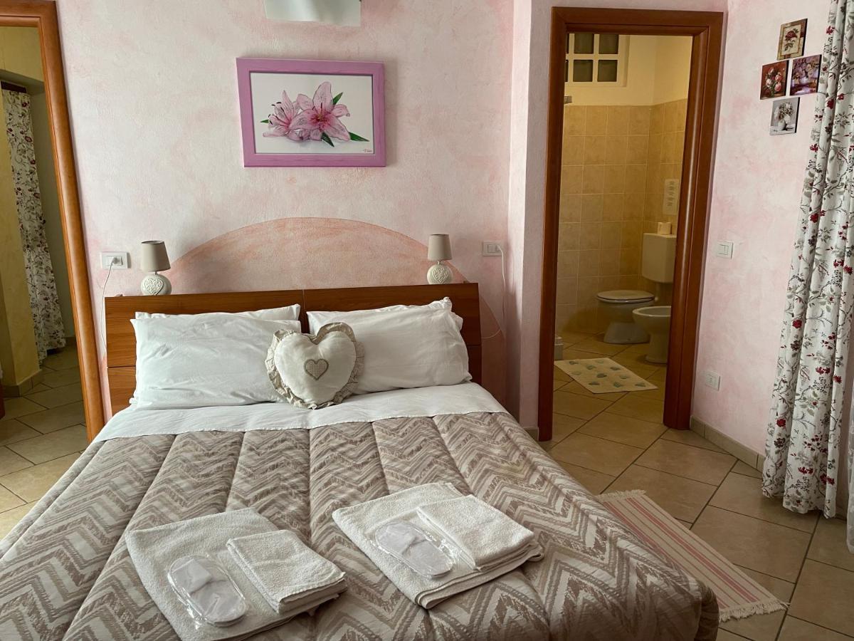 Hotel Diffuso Il Portichetto Vezio Perledo Luaran gambar