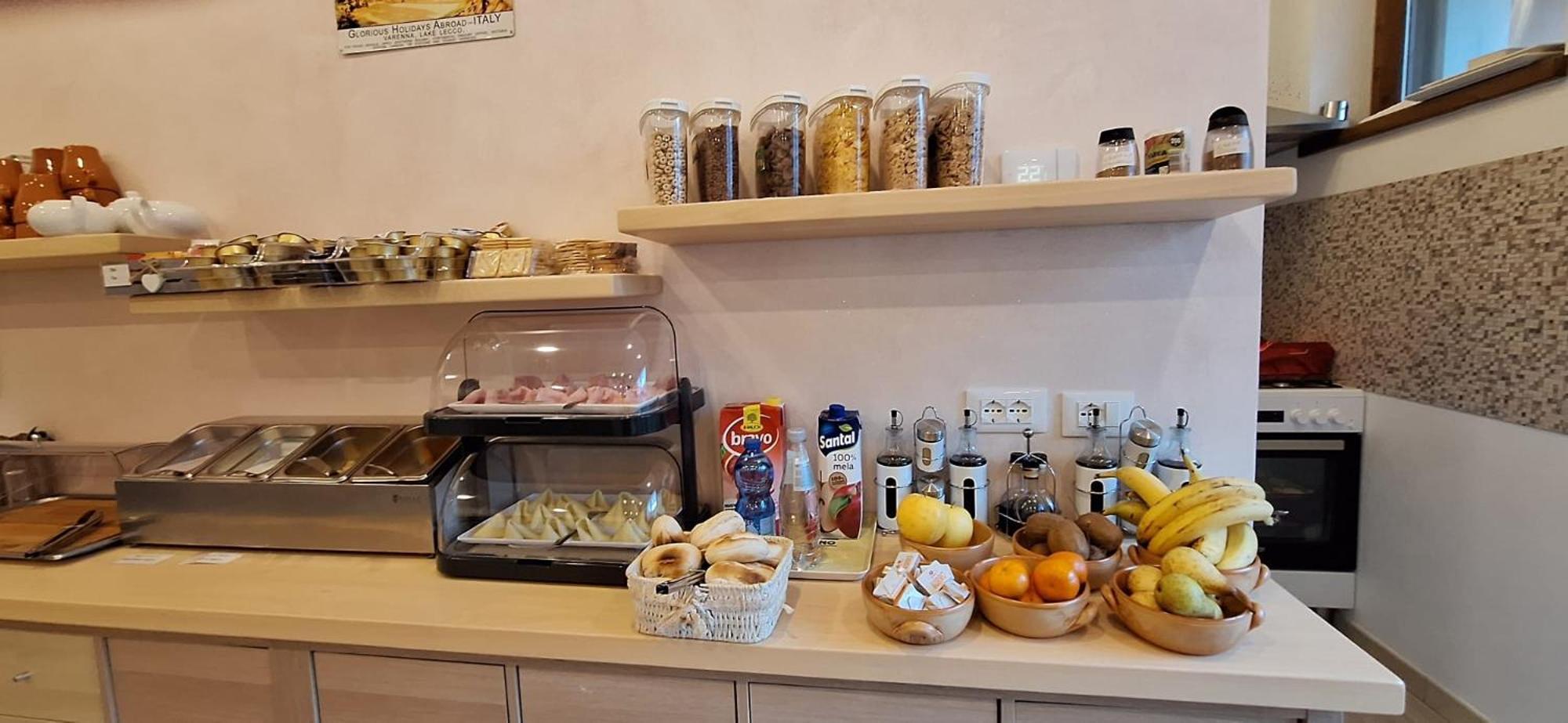 Hotel Diffuso Il Portichetto Vezio Perledo Luaran gambar