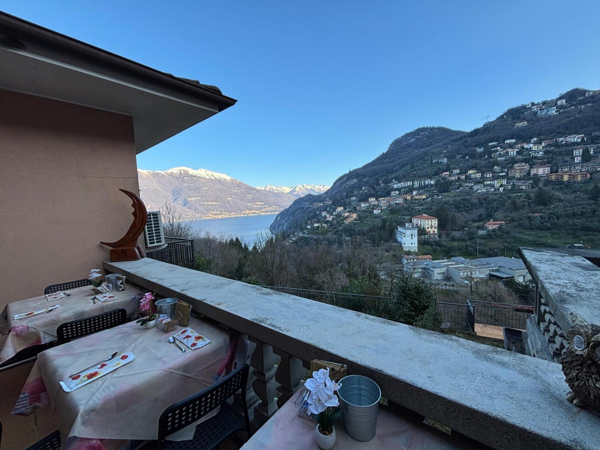 Hotel Diffuso Il Portichetto Vezio Perledo Luaran gambar
