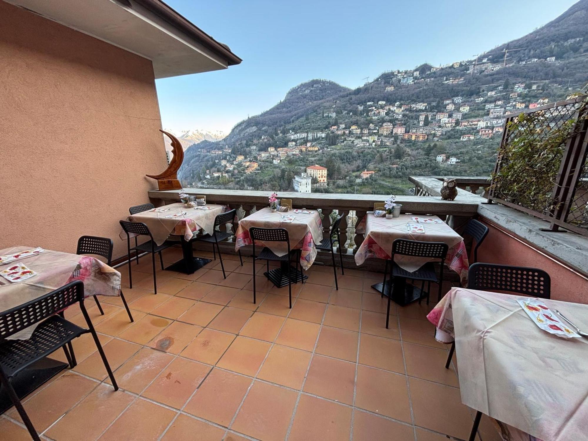 Hotel Diffuso Il Portichetto Vezio Perledo Luaran gambar